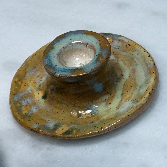 Studio Pottery Jar with Lid Signed. - Picture 5 of 8